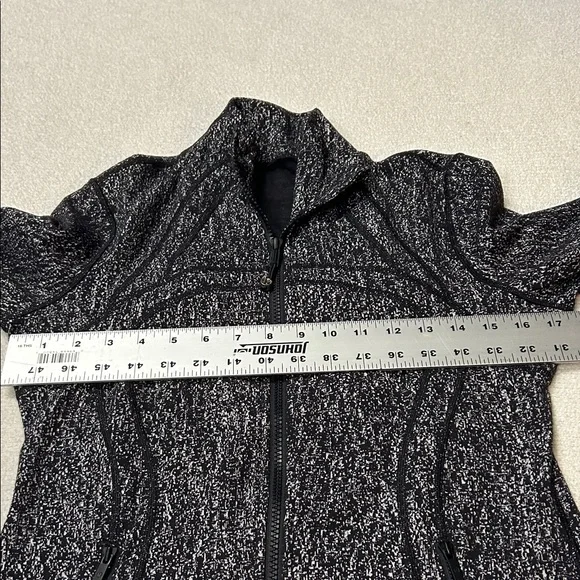 lululemon athletica Charcoal and Black Utility Jacket - Picture 4 of 6